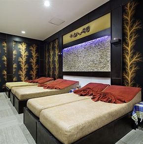 NearBy Hotel