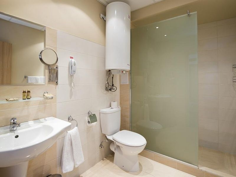 Hotel Photo 9