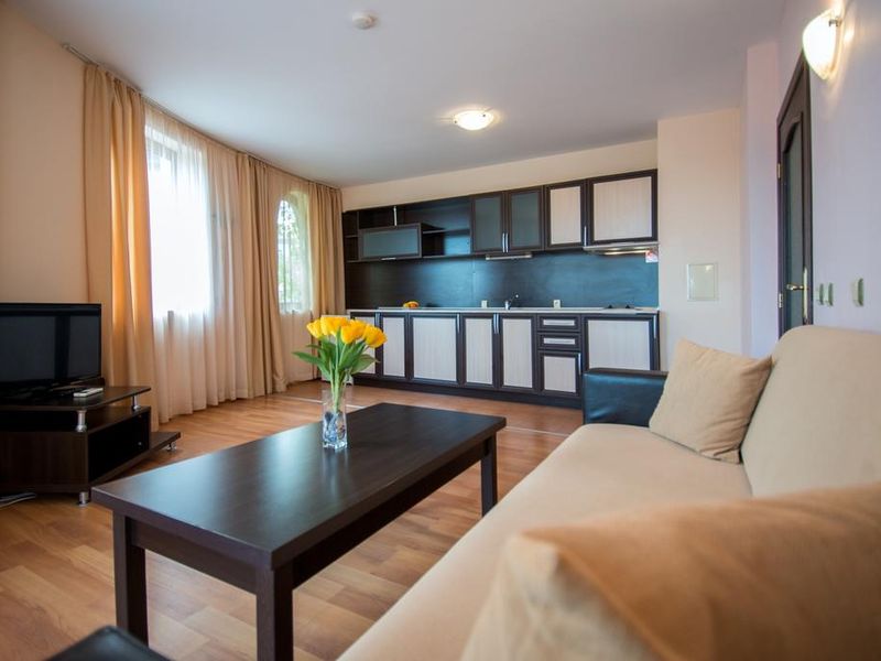 Hotel Photo 6