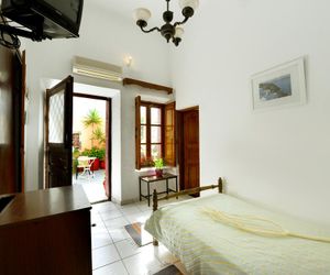 Kavalari Hotel Fira Greece