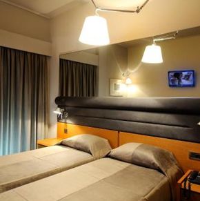 NearBy Hotel