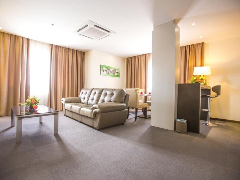 Hotel Photo 1