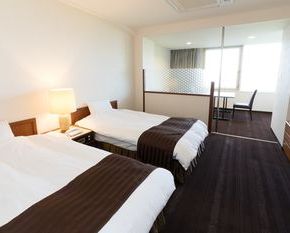 NearBy Hotel