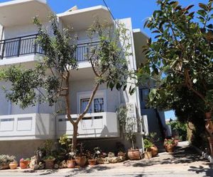 Aris Apartments Platanias Greece