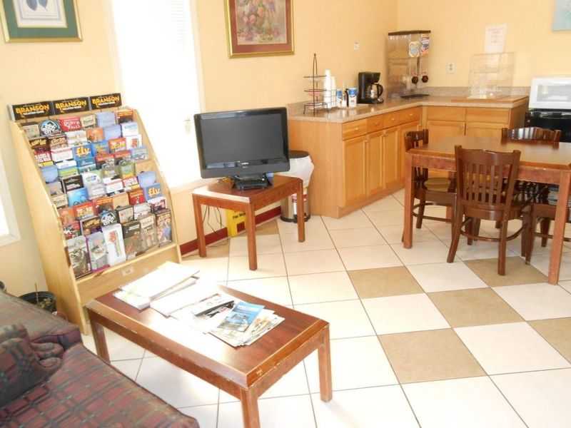 Hotel Photo 9