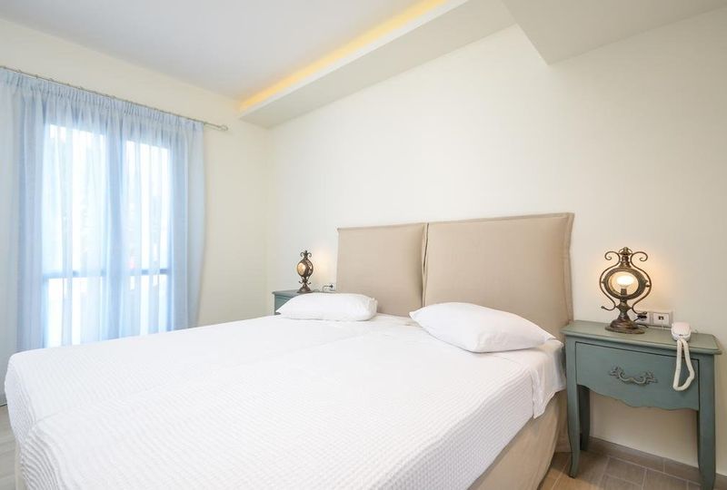 image of hotel Alkyoni Beach Hotel