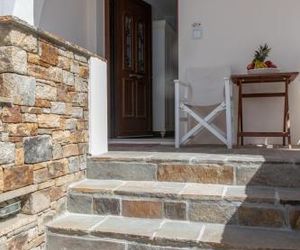 Nikos Verikokos Studios Naxos Town Greece