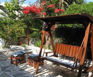 Batistas Apartments Naoussa Greece