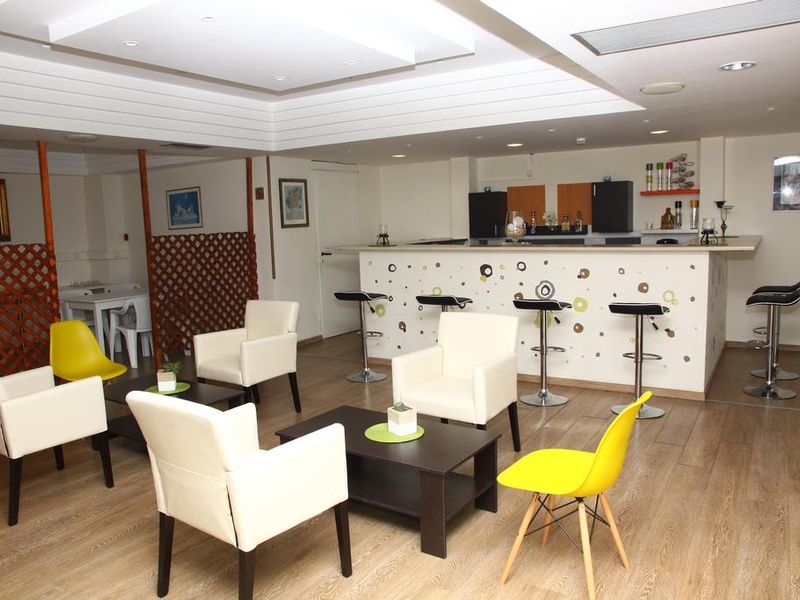 Hotel Photo 8