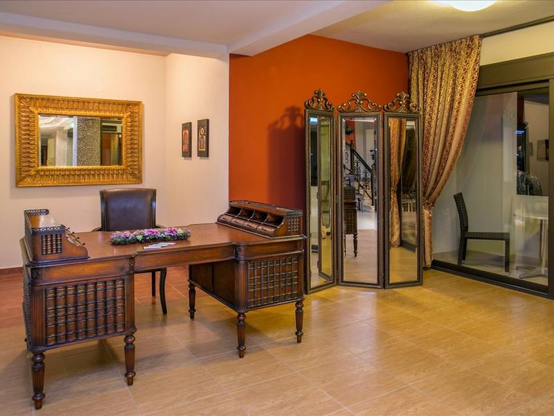 Hotel Photo 5