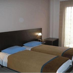 NearBy Hotel