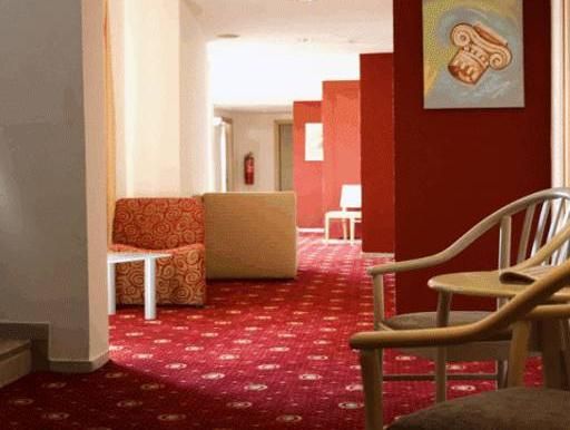 Hotel Photo 8