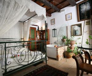 Ifigenia Traditional Rooms & Maisonettes Chania Greece