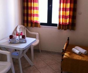 Trident Studios and Apartments Kavos Greece