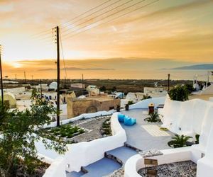 FOSuites Oia Greece
