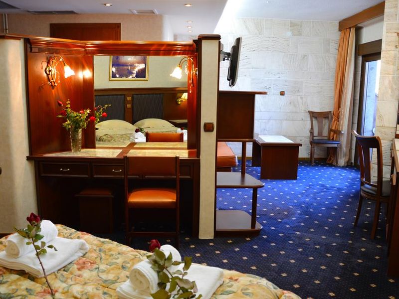Hotel Photo 5