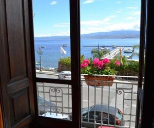 Bed& Breakfast Maredomus Milazzo Italy