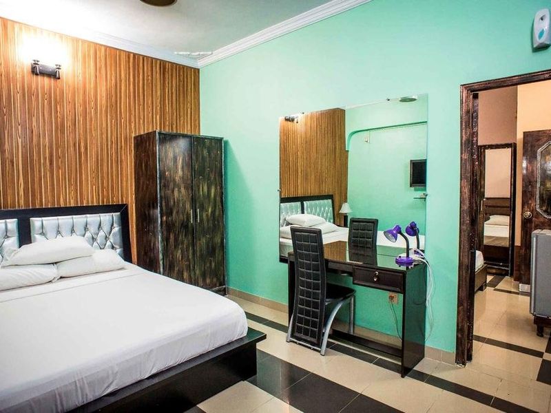 Hotel Photo 6
