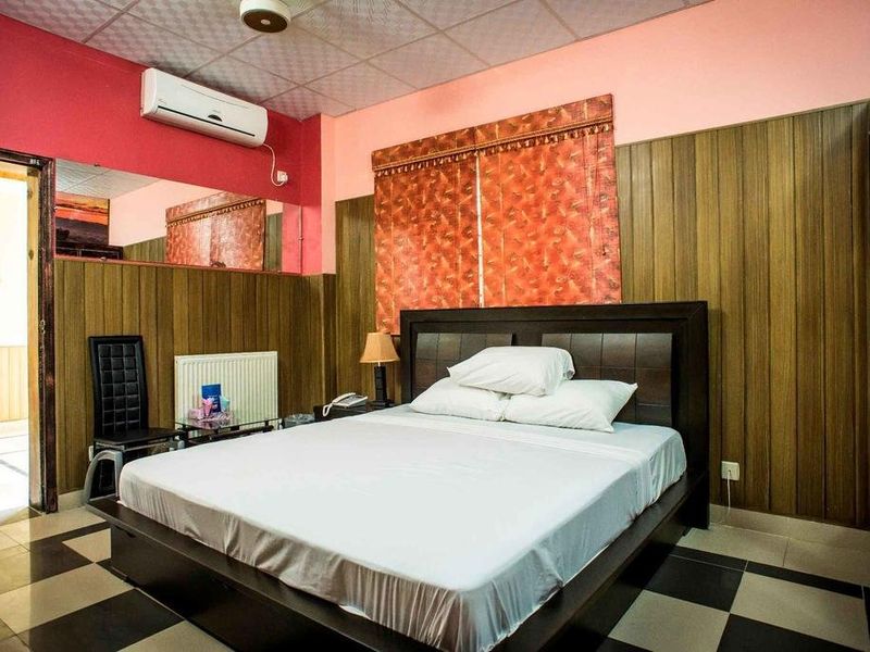 Hotel Photo 8