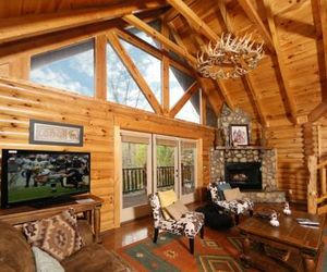 Black Bear Hideaway 5 Br cabin by RedAwning Waldens Creek United States