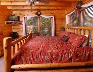 His Amazing Grace 2 Br cabin by RedAwning Wear Valley United States