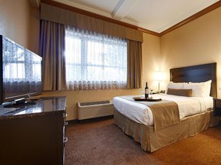 Фото отеля Best Western Plus Kamloops Hotel