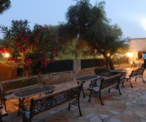 Studios Odysseas Tsilivi-Planos Greece
