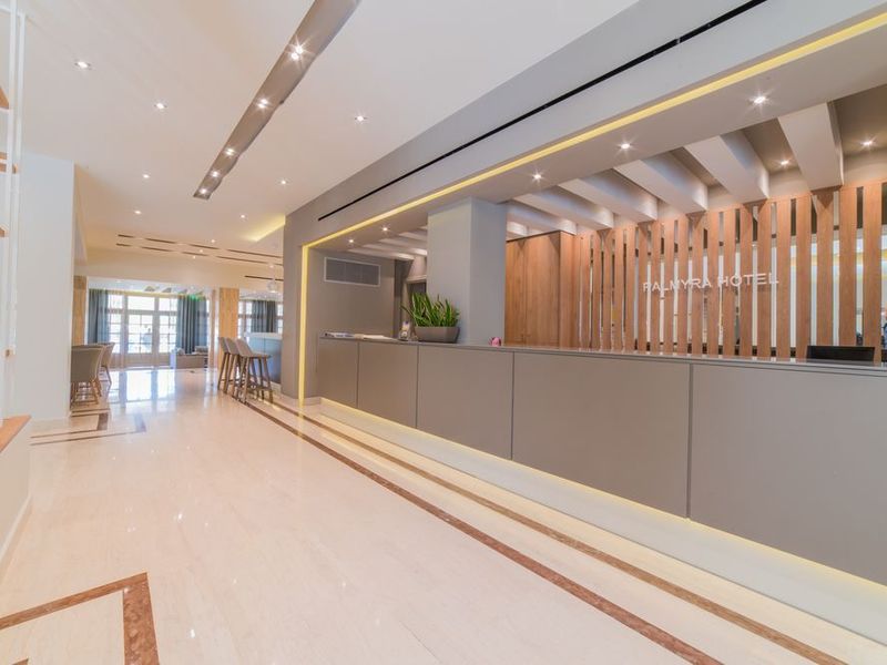 Hotel Photo 12