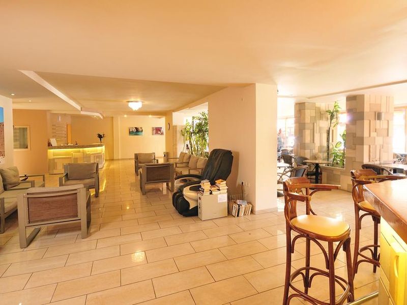 Hotel Photo 9