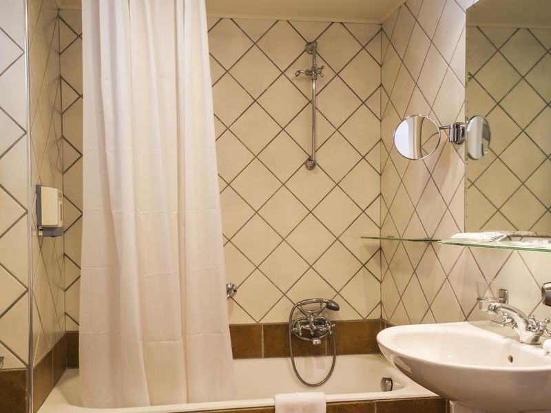 Hotel Photo 9