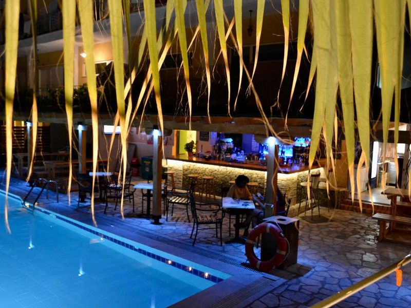Hotel Photo 12