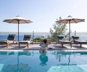 Avra Private Suites Lassi Greece