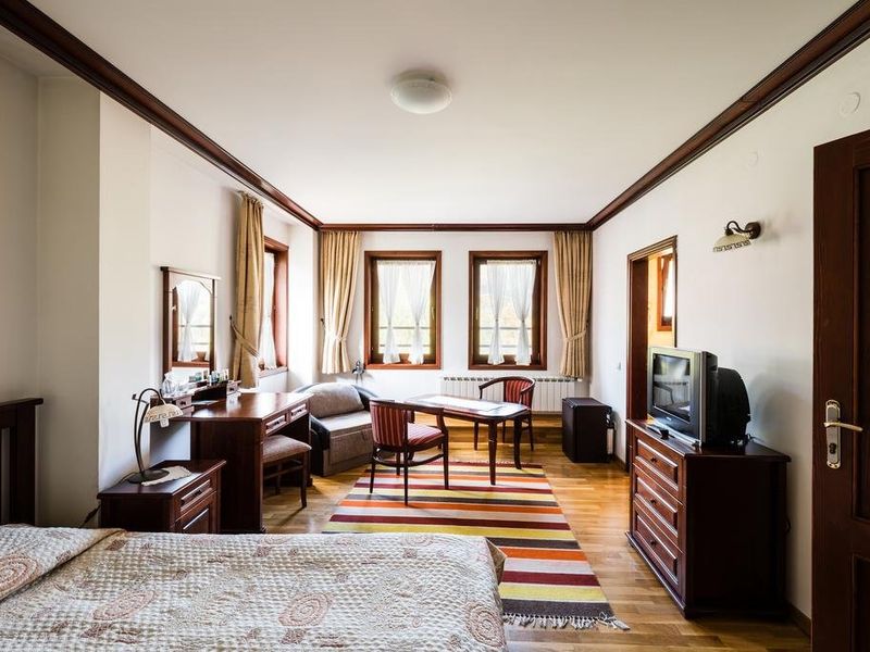 Hotel Photo 1