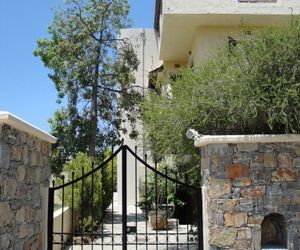 Nancy - Chara Apartments Heraklion Greece