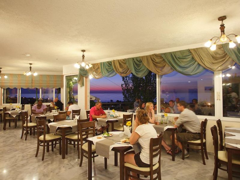 Hotel Photo 11