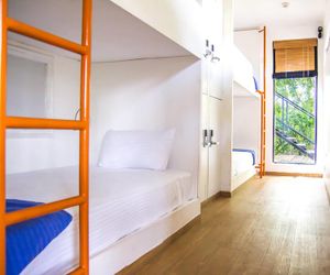 Hangover Hostels @ Colombo Intl Airport Katunayaka Sri Lanka