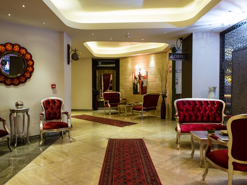 Hotel Photo 8