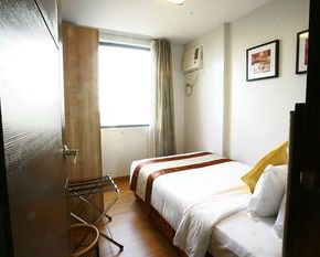 NearBy Hotel