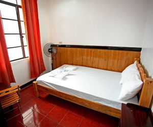Chill Out Guesthouse Manila Makati City Philippines