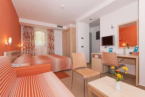 Hotel Photo 6