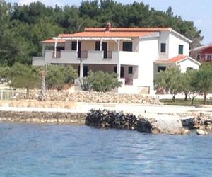 L&L Apartments Vir Croatia