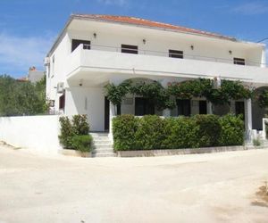 Apartments Ivan Orlic Vinisce Croatia