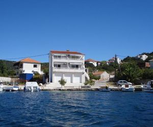 Apartments Mirko Vinisce Croatia