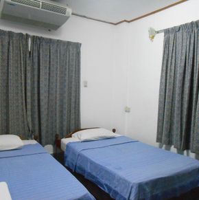 NearBy Hotel