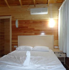 NearBy Hotel