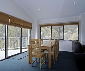 Cedarwood Apartment 16 - Sleeps Eight Mount Beauty Australia