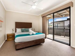 Hotel pic National Hotel Complex Bendigo