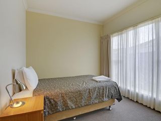 Фото отеля Traralgon Serviced Apartments