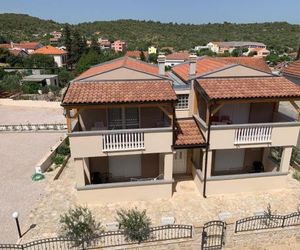 Apartments Mais Tisno TISNO Croatia