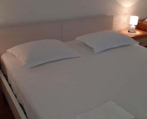 Apartments Runac Stari Grad Croatia
